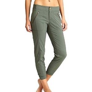 Athleta Trekkie Jogger Green Size 2